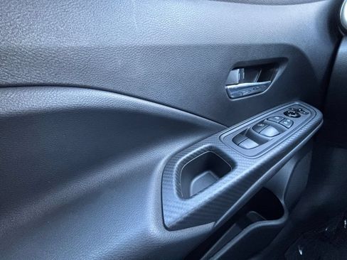Used 2025 Nissan Versa SV FWD image 18