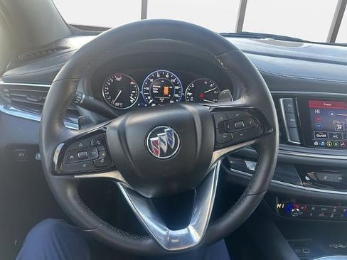 Used 2023 Buick Enclave Premium image 23