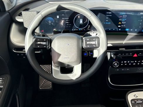 New 2026 Hyundai Ioniq 9 Calligraphy image 11