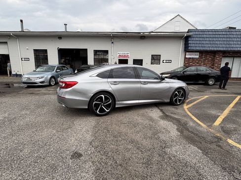 Used 2021 Honda Accord Sport image 13