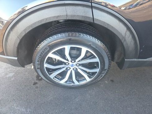 Used 2025 Ford Explorer ST-Line image 6