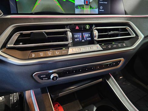 Used 2023 BMW X5 xDrive40i w/ Luxury Seating Package image 16