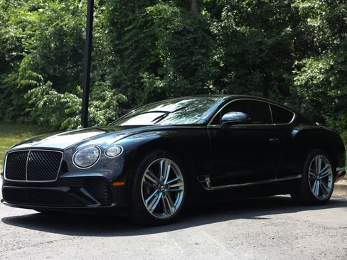 Used 2024 Bentley Continental GT image 37