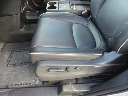 Used 2025 Honda Odyssey Touring image 10
