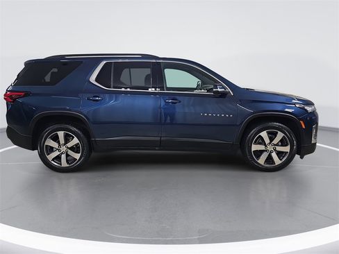Certified 2023 Chevrolet Traverse LT w/ LT Premium Package image 2