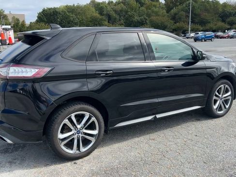 Used 2018 Ford Edge Sport w/ Technology Package image 3