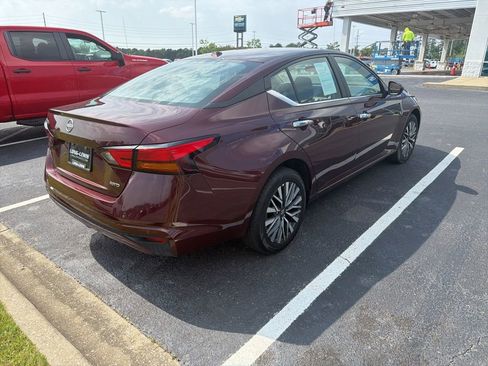 Used 2025 Nissan Altima 2.5 SV AWD/4WD image 5