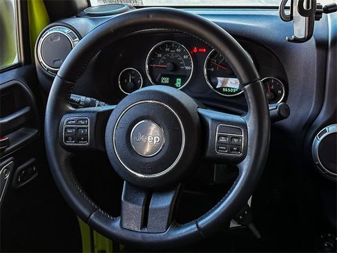 Used 2016 Jeep Wrangler Unlimited Sahara w/ Connectivity Group image 27