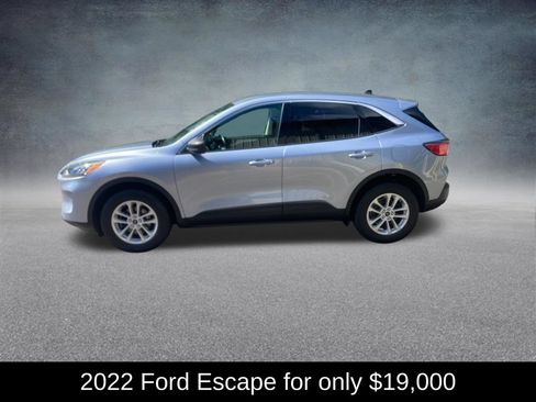 Used 2022 Ford Escape SE w/ Convenience Package AWD/4WD image 2