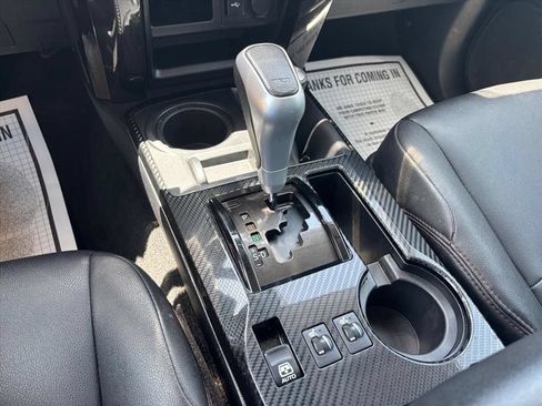 Used 2022 Toyota 4Runner TRD Off-Road Premium AWD/4WD image 18