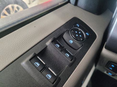 Used 2019 Ford F150 XLT w/ Equipment Group 302A Luxury AWD/4WD image 27