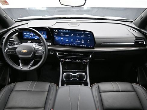 Certified 2025 Chevrolet Traverse High Country w/ LPO, Floor Liner Package image 12