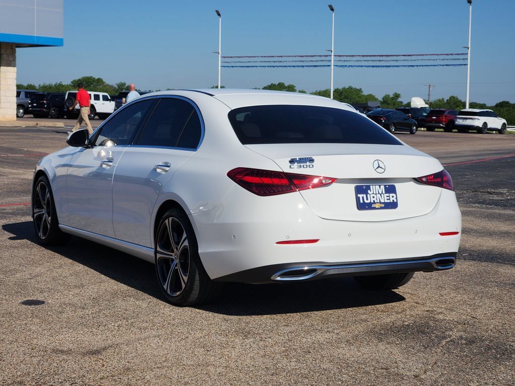 Used 2025 Mercedes-Benz C 300 Sedan image 5