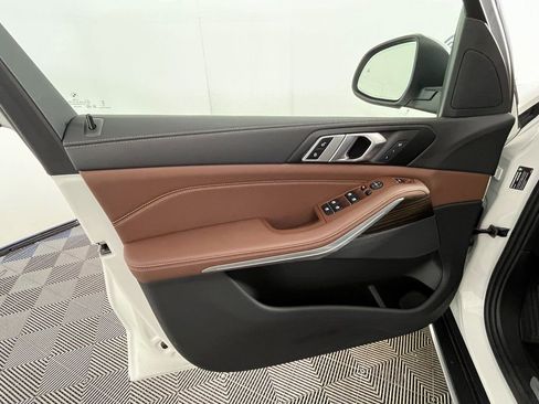 Used 2024 BMW X5 xDrive40i w/ Parking Assistance Package image 28