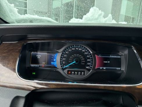 Used 2019 Ford Taurus Limited image 13