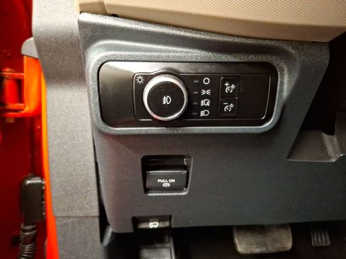 Used 2023 Ford Bronco Wildtrak image 23