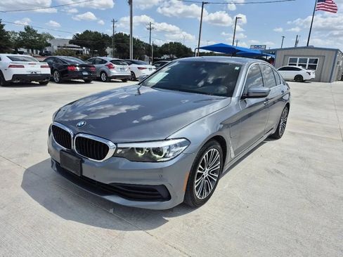 Used 2019 BMW 530e w/ Convenience Package RWD image 1