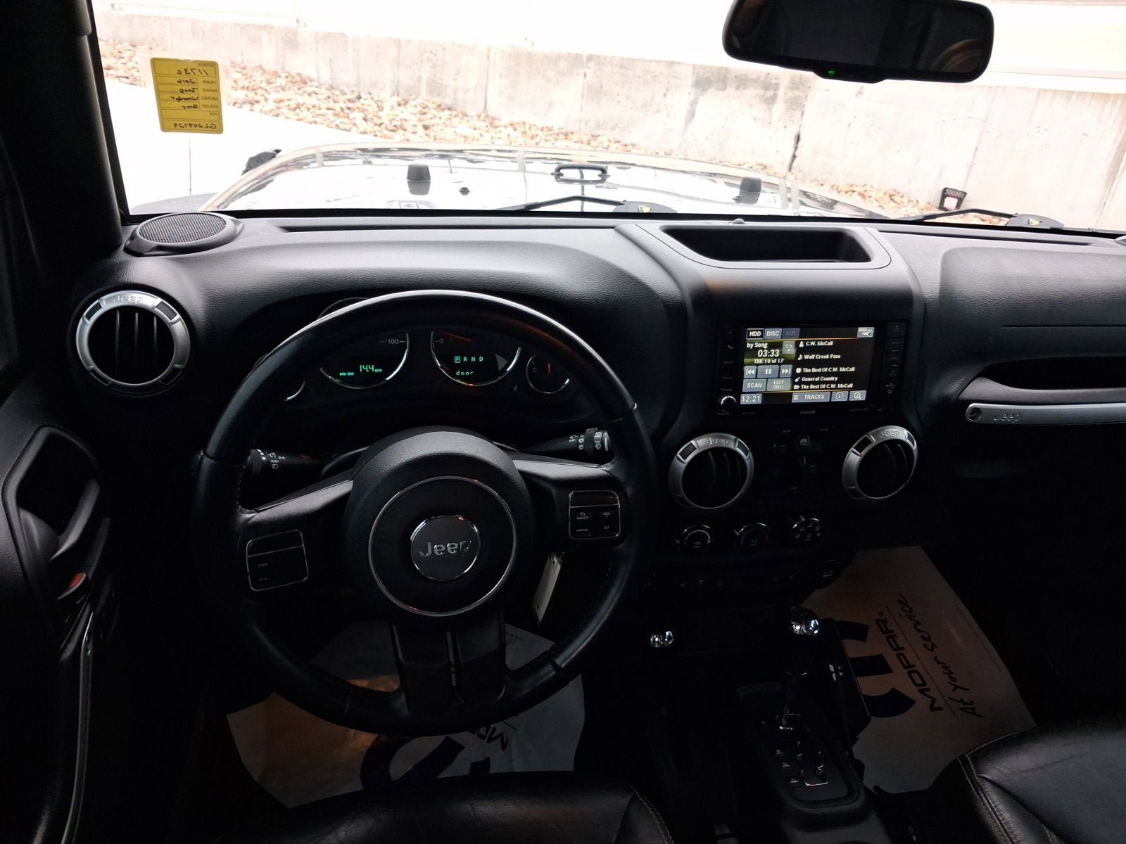 Used 2016 Jeep Wrangler Unlimited Rubicon AWD/4WD image 12
