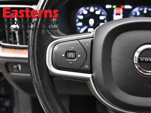 Used 2022 Volvo S60 B5 Momentum image 15