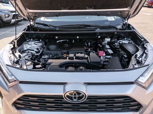 Used 2024 Toyota RAV4 LE AWD/4WD image 28