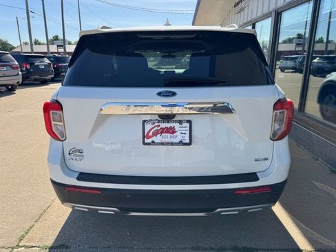 Used 2020 Ford Explorer XLT w/ Equipment Group 202A AWD/4WD image 7