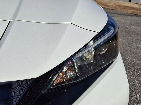 Used 2023 Nissan Leaf S image 9