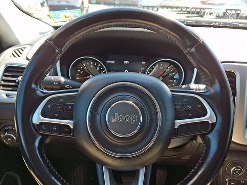Used 2020 Jeep Compass Latitude w/ Popular Equipment Group AWD/4WD image 19