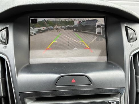 Used 2018 Ford Focus Titanium FWD image 9