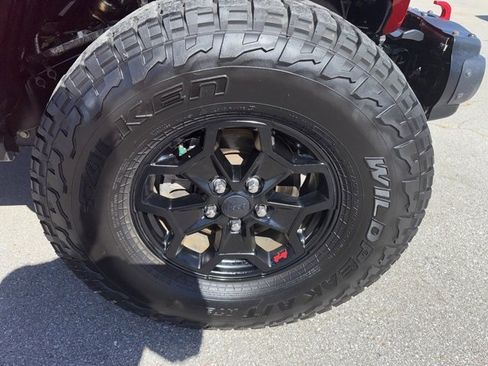 Used 2020 Jeep Gladiator Rubicon image 11