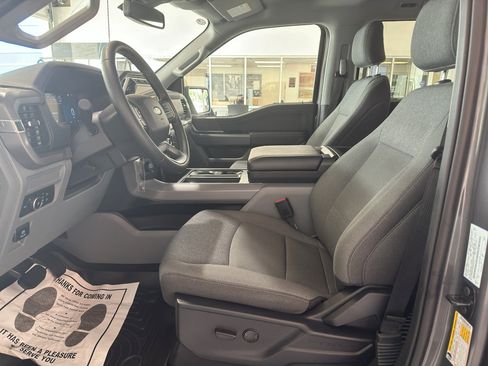 Used 2024 Ford F150 XLT w/ Mobile Office Package image 6