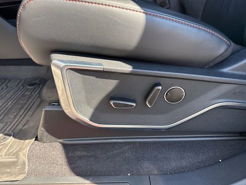 Used 2025 Ford F150 Raptor AWD/4WD image 18