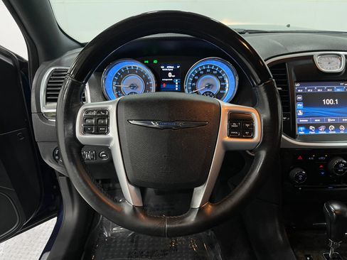 Used 2014 Chrysler 300 C AWD/4WD image 21