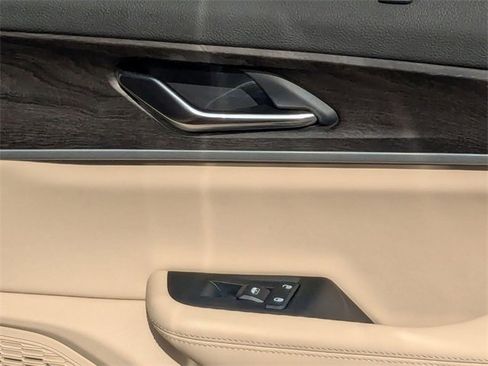 New 2025 Jeep Grand Cherokee Limited w/ Luxury Tech Group II image 34