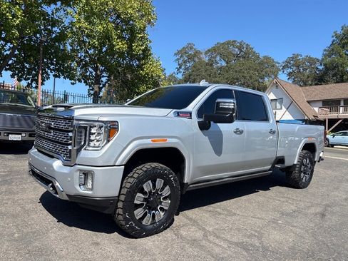 Used 2022 GMC Sierra 3500 Denali w/ Denali Ultimate Package image 2
