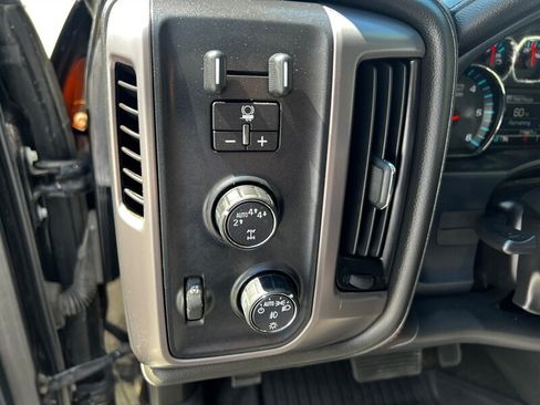 Used 2018 GMC Sierra 1500 SLT w/ All Terrain Package AWD/4WD image 29
