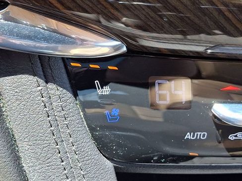 Used 2020 Cadillac XT6 Premium Luxury w/ Platinum Package AWD/4WD image 27