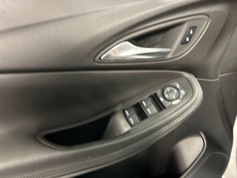 Used 2025 Buick Encore GX Preferred image 13