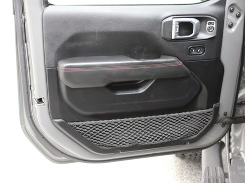 Used 2021 Jeep Gladiator Rubicon AWD/4WD image 12