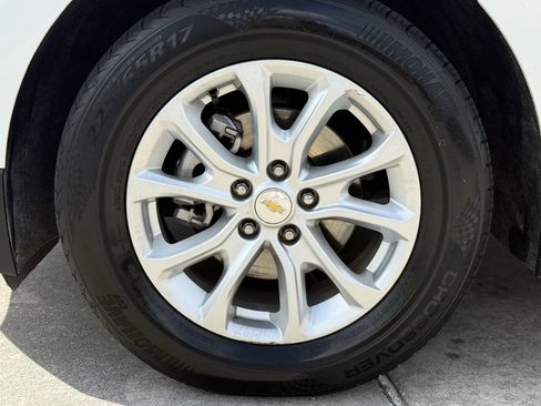 Used 2019 Chevrolet Equinox LS image 11