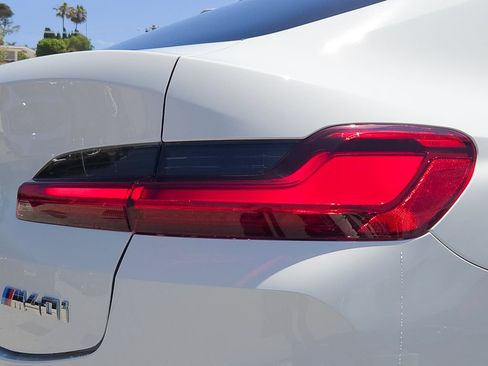 Certified 2024 BMW X4 M40i w/ Premium Package AWD/4WD image 5