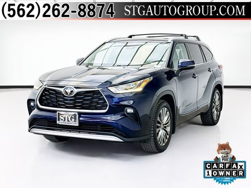 Used 2021 Toyota Highlander Platinum AWD/4WD image 1
