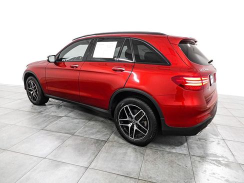 Used 2018 Mercedes-Benz GLC 300 4MATIC image 4