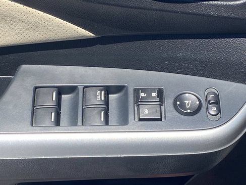 Used 2015 Honda CR-V Touring image 20