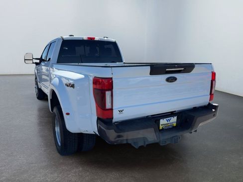 Used 2022 Ford F350 Lariat w/ Lariat Ultimate Package AWD/4WD image 3