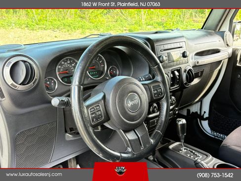 Used 2015 Jeep Wrangler Unlimited Sport w/ Quick Order Package 24S AWD/4WD image 21