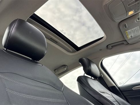 Used 2013 Ford Fusion Energi SE image 16