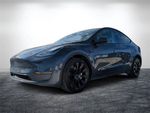Used 2023 Tesla Model Y Long Range image 8