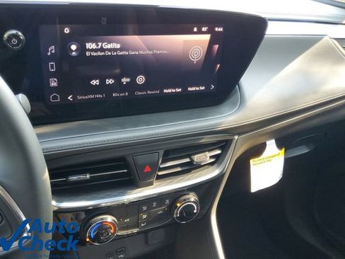 Certified 2025 Buick Encore GX Sport Touring FWD image 24