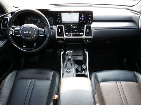 Used 2022 Kia Sorento S FWD image 10
