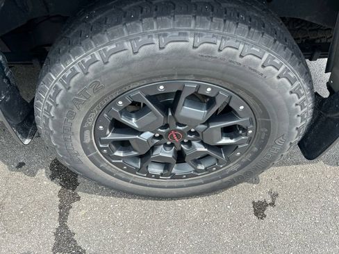 Used 2022 Nissan Frontier PRO-4X w/ Pro-4X Premium Package AWD/4WD image 10